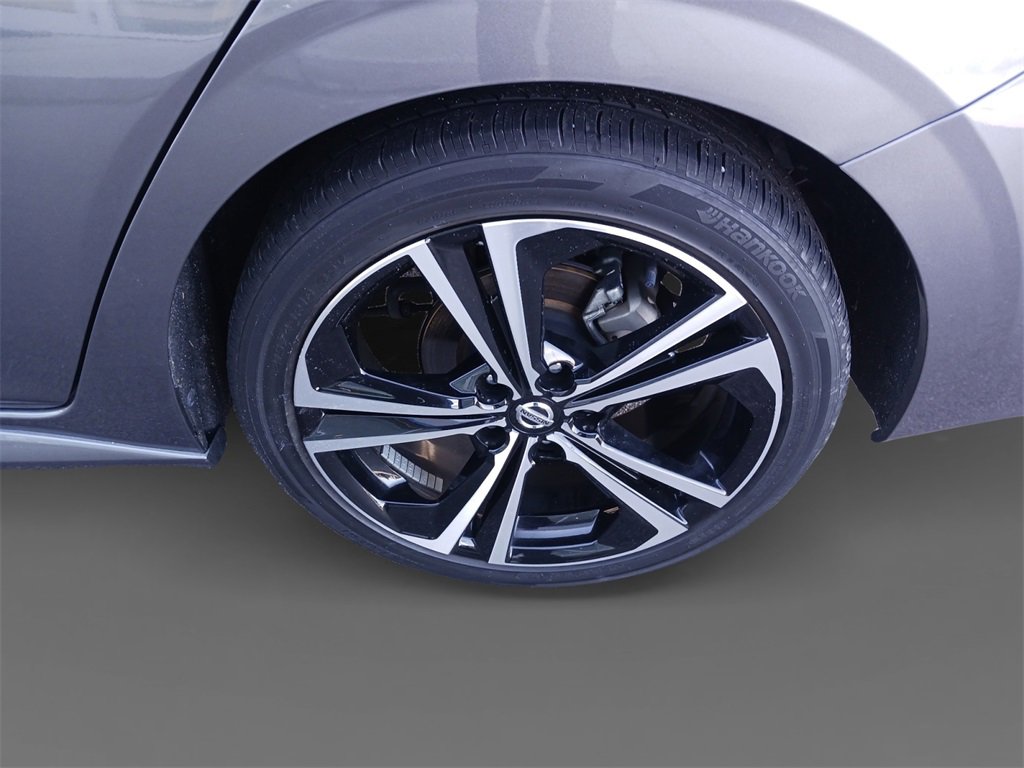 Used 2023 Nissan Sentra SR w/ SR Premium Package image 8