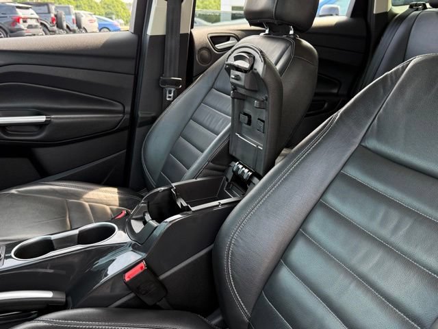 Used 2016 Ford Escape Titanium w/ Equipment Group 301A AWD/4WD image 30