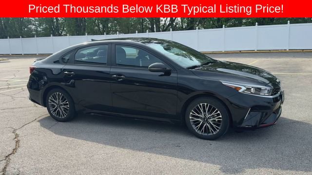 Used 2023 Kia Forte GT-Line FWD image 2