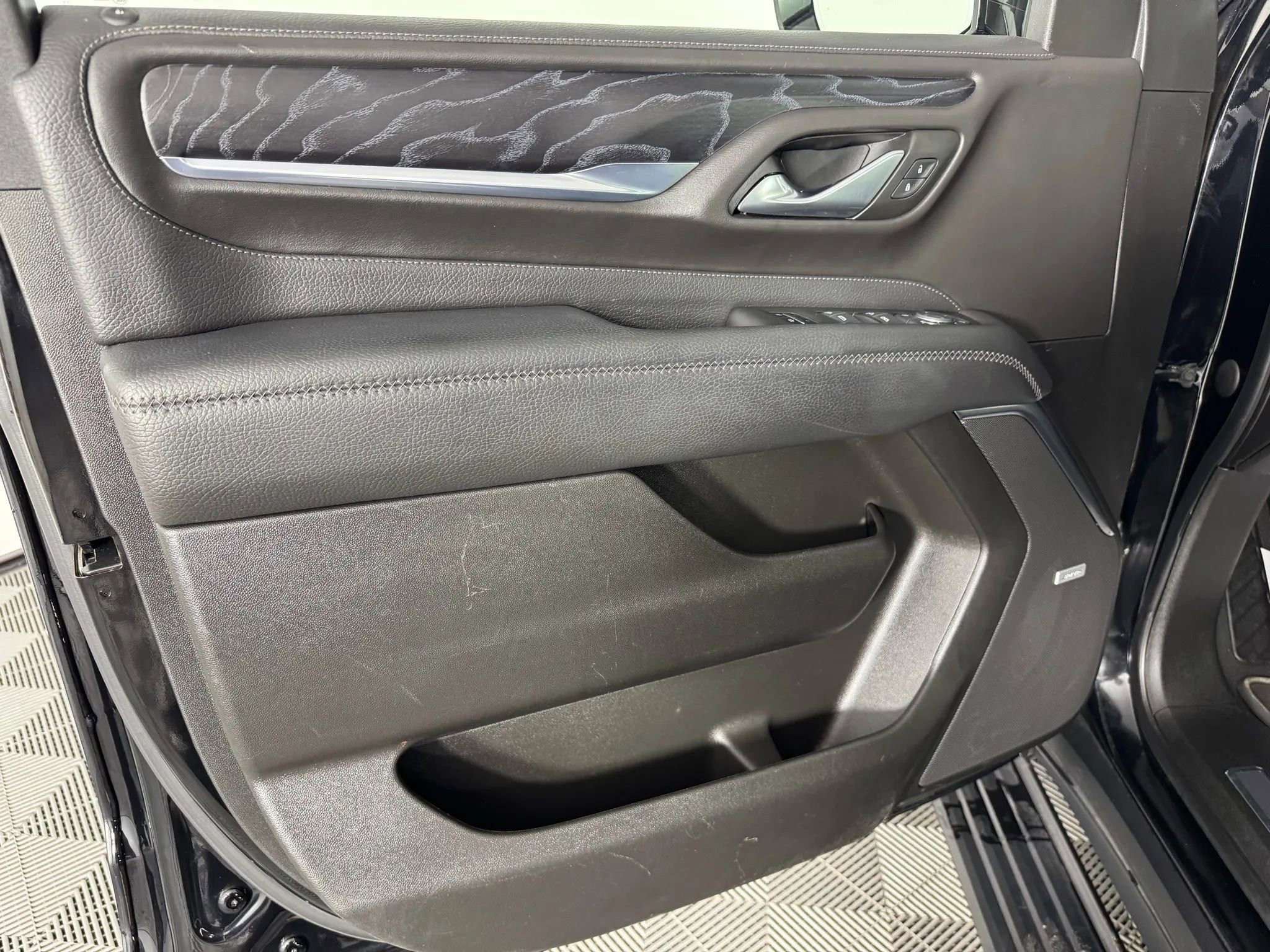 Used 2022 GMC Yukon Denali w/ Advanced Technology Package image 47