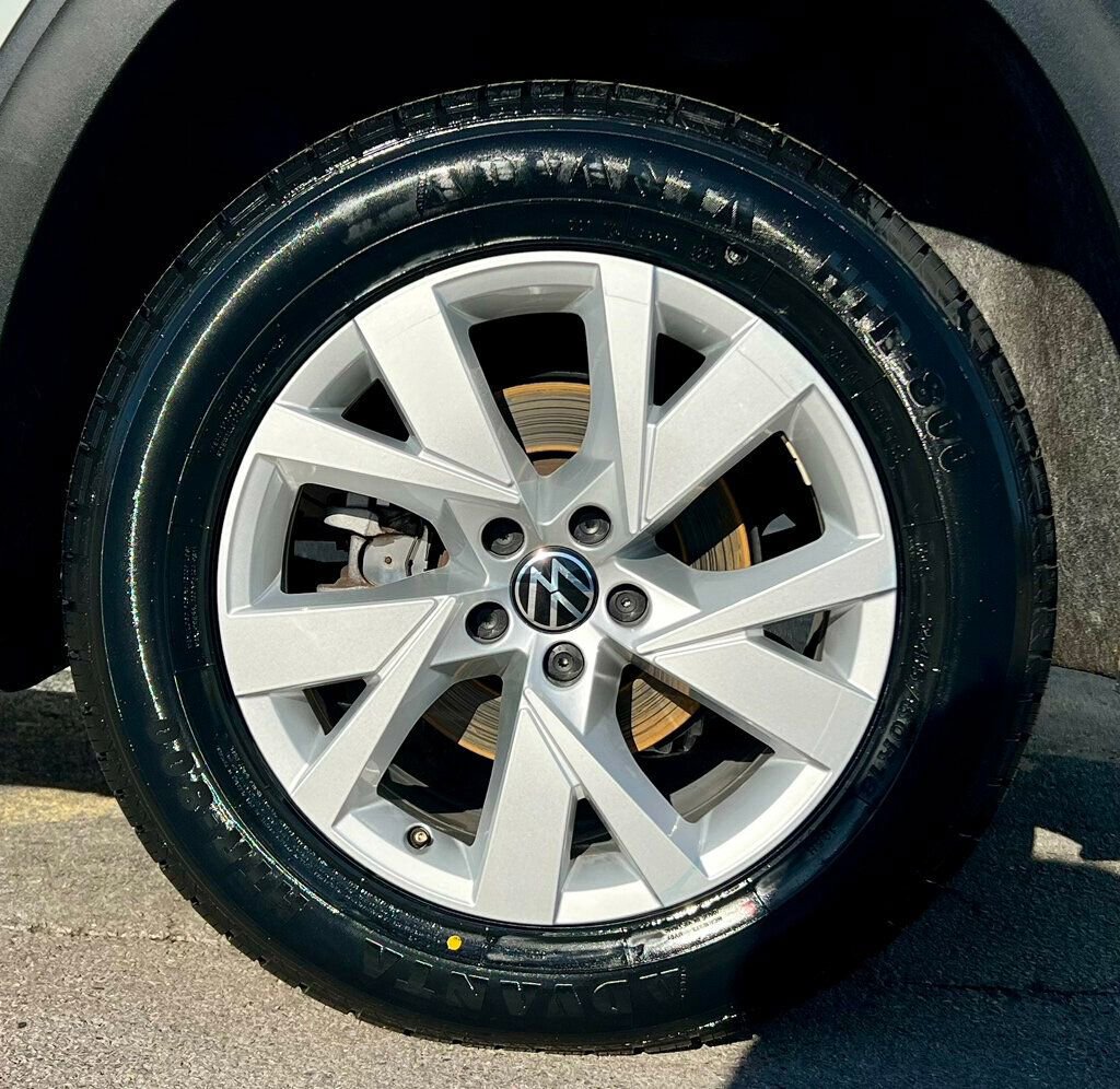 Used 2020 Volkswagen Atlas Cross Sport S image 25