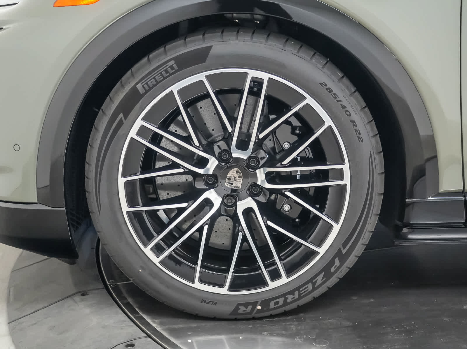 New 2026 Porsche Cayenne Turbo Electric AWD/4WD image 13