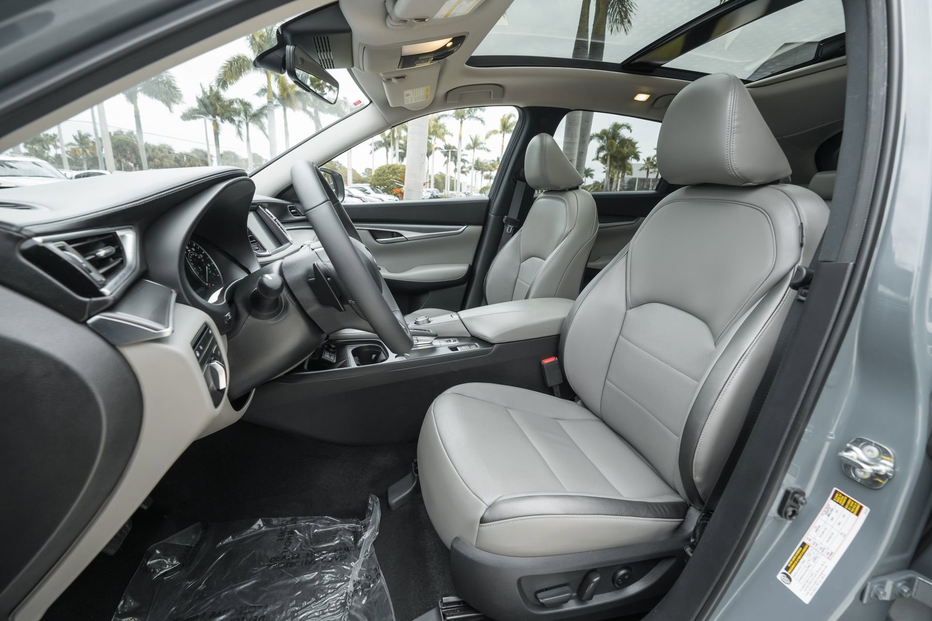 Used 2025 INFINITI QX50 Luxe image 6