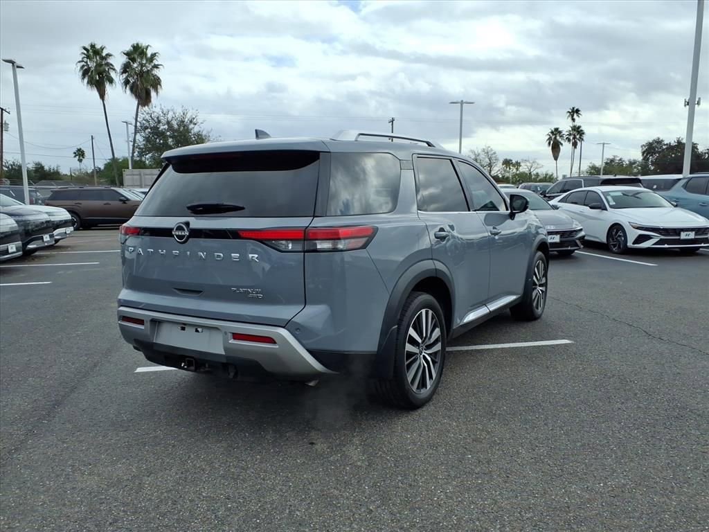 Used 2022 Nissan Pathfinder Platinum image 5