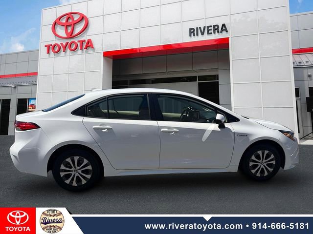 Used 2021 Toyota Corolla LE FWD image 2