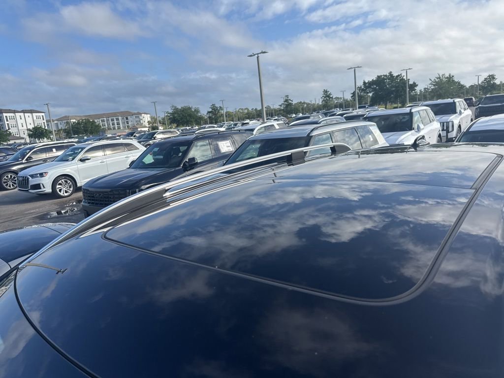 Used 2017 Volvo XC90 T6 Momentum w/ Vision Package image 5