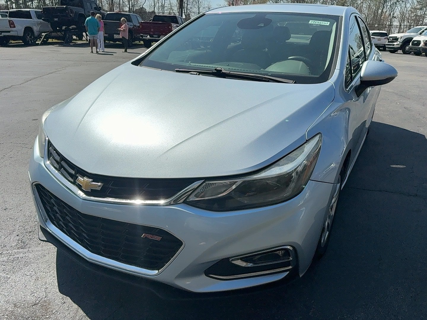 Used 2017 Chevrolet Cruze Premier FWD image 1