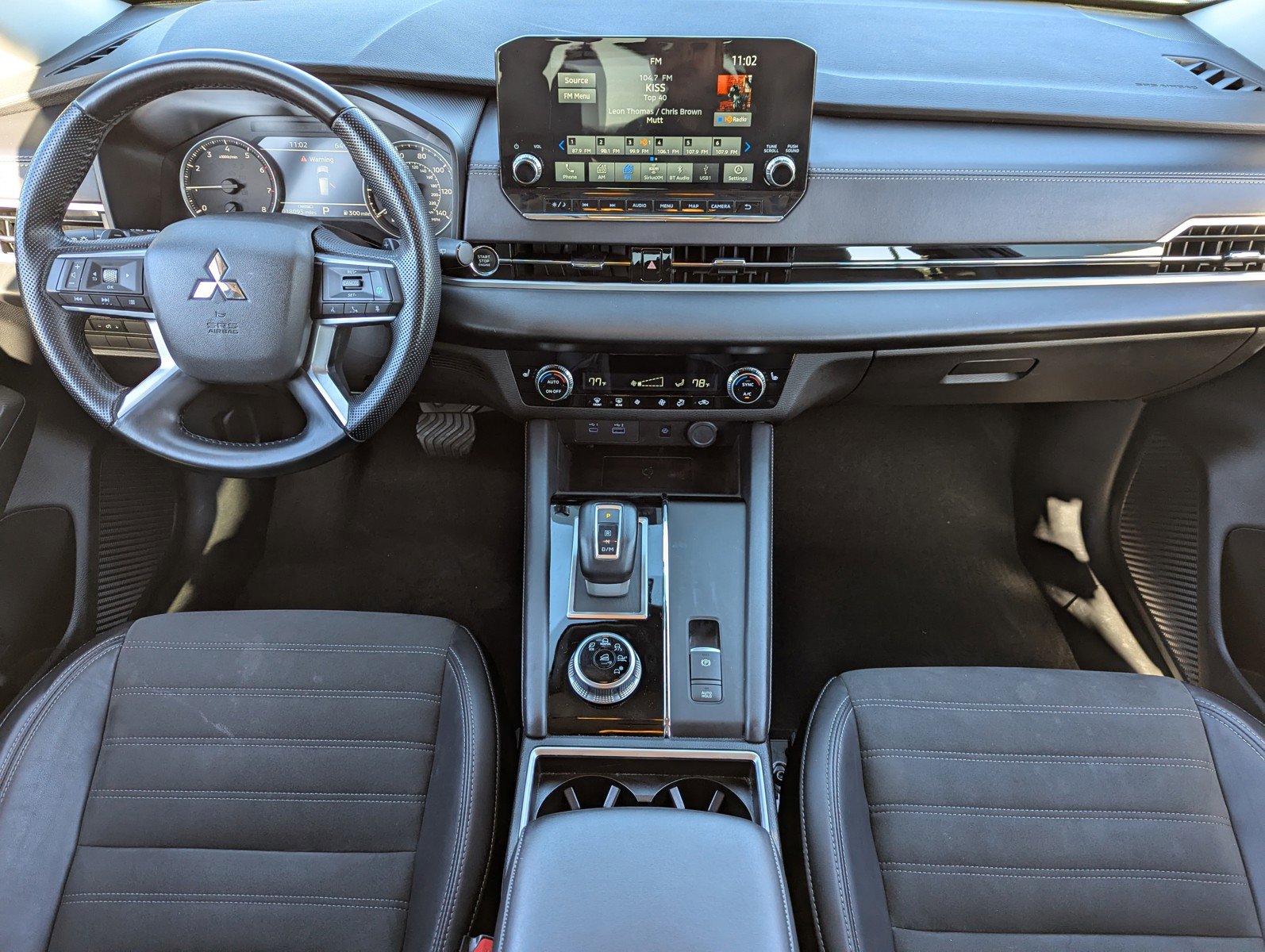 Used 2024 Mitsubishi Outlander SE image 16