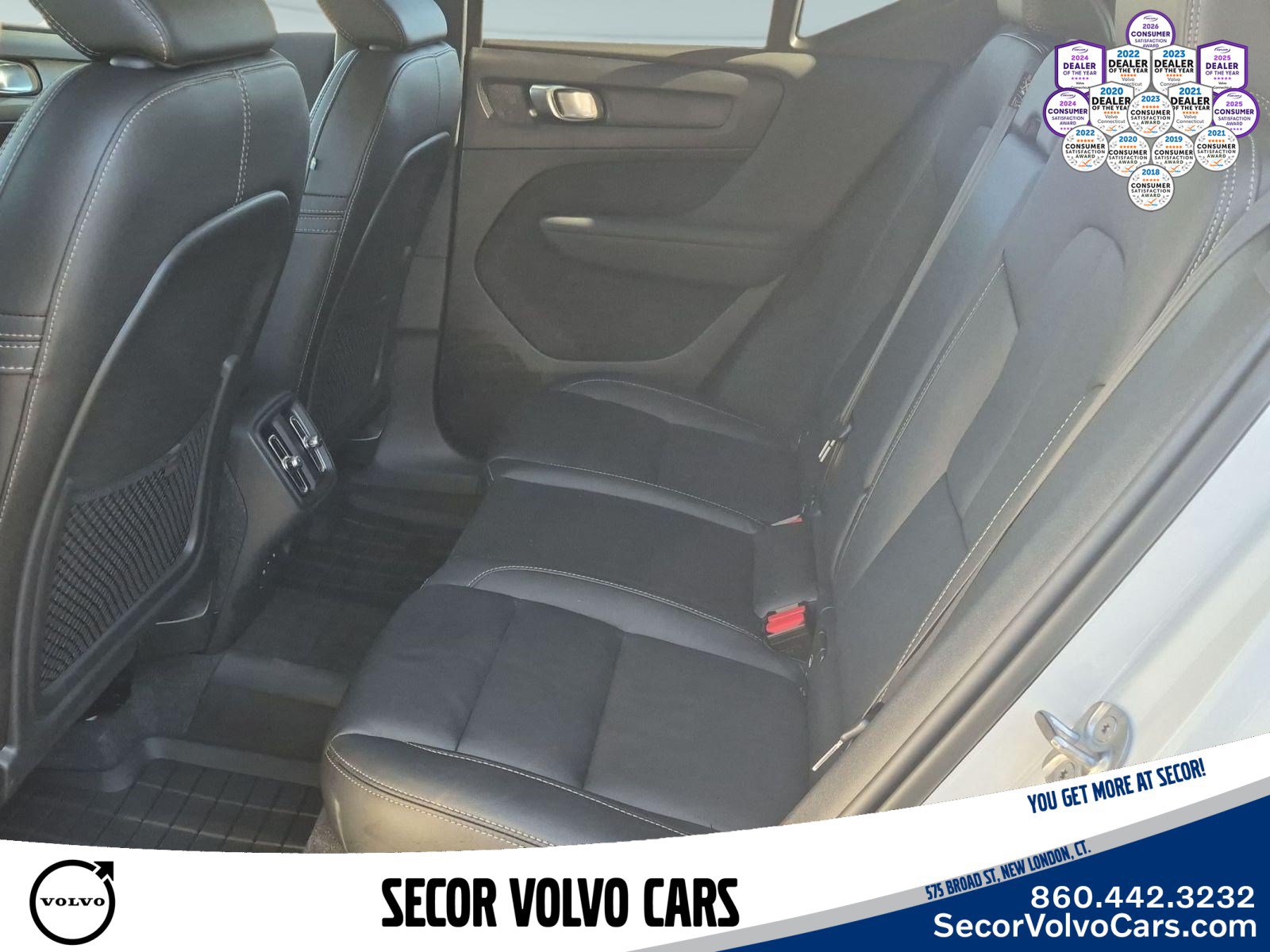 Certified 2023 Volvo XC40 B5 Plus w/ Protection Package Premier AWD/4WD image 21