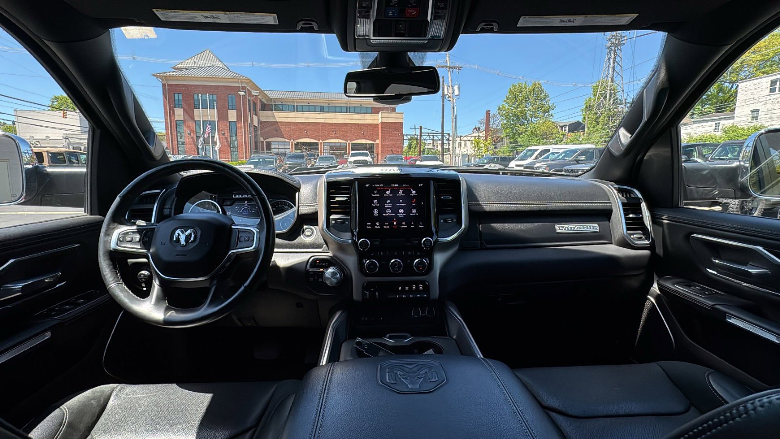 Used 2019 RAM 1500 Laramie w/ Sport Appearance Package AWD/4WD image 28