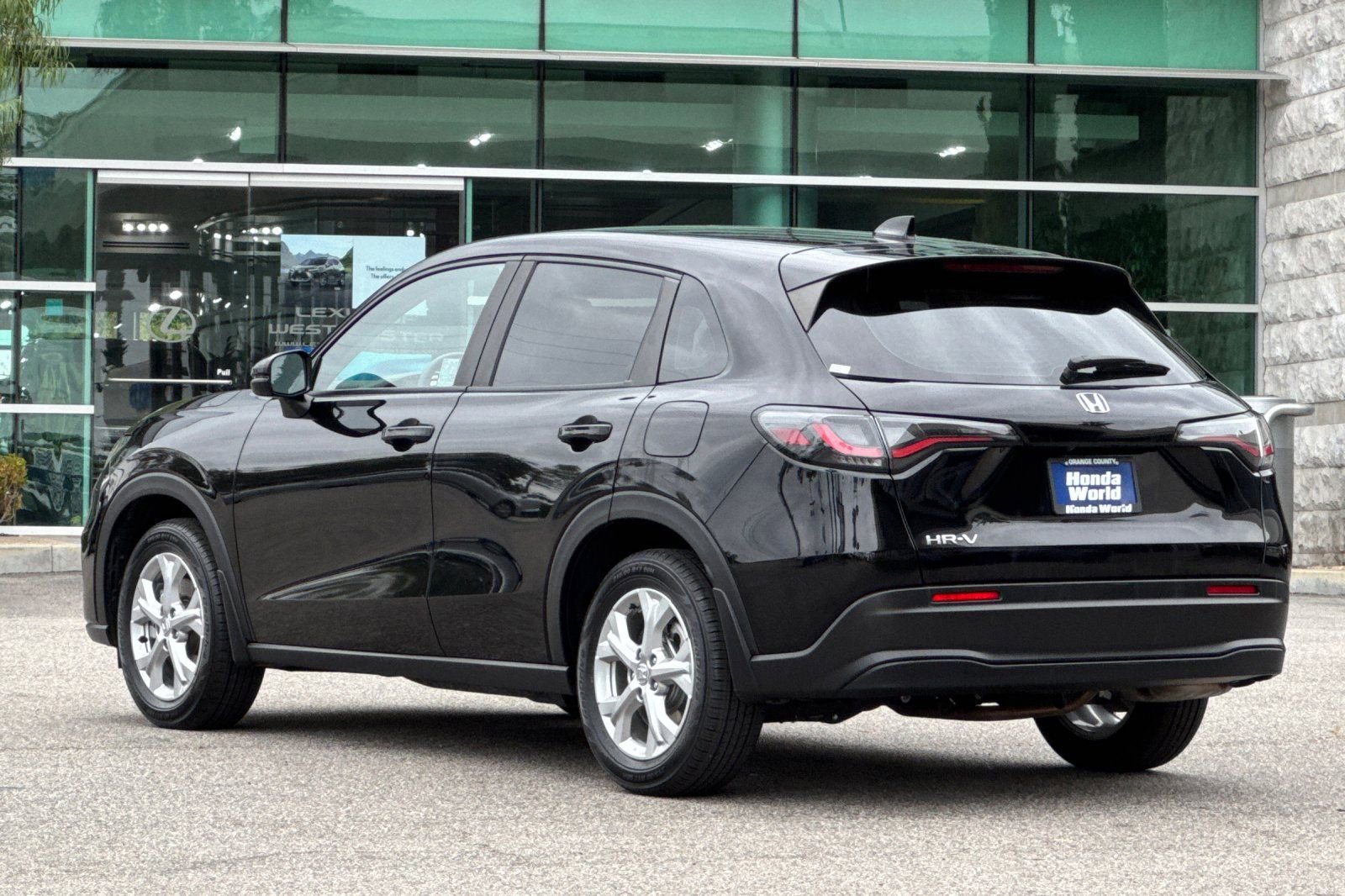 Certified 2023 Honda HR-V LX image 6