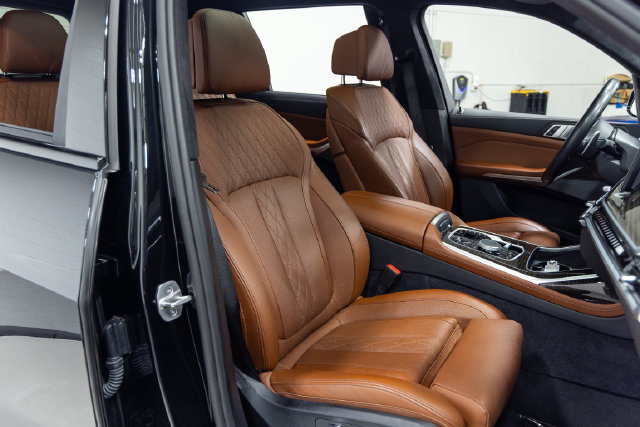 Certified 2024 BMW X7 M60i AWD/4WD image 24