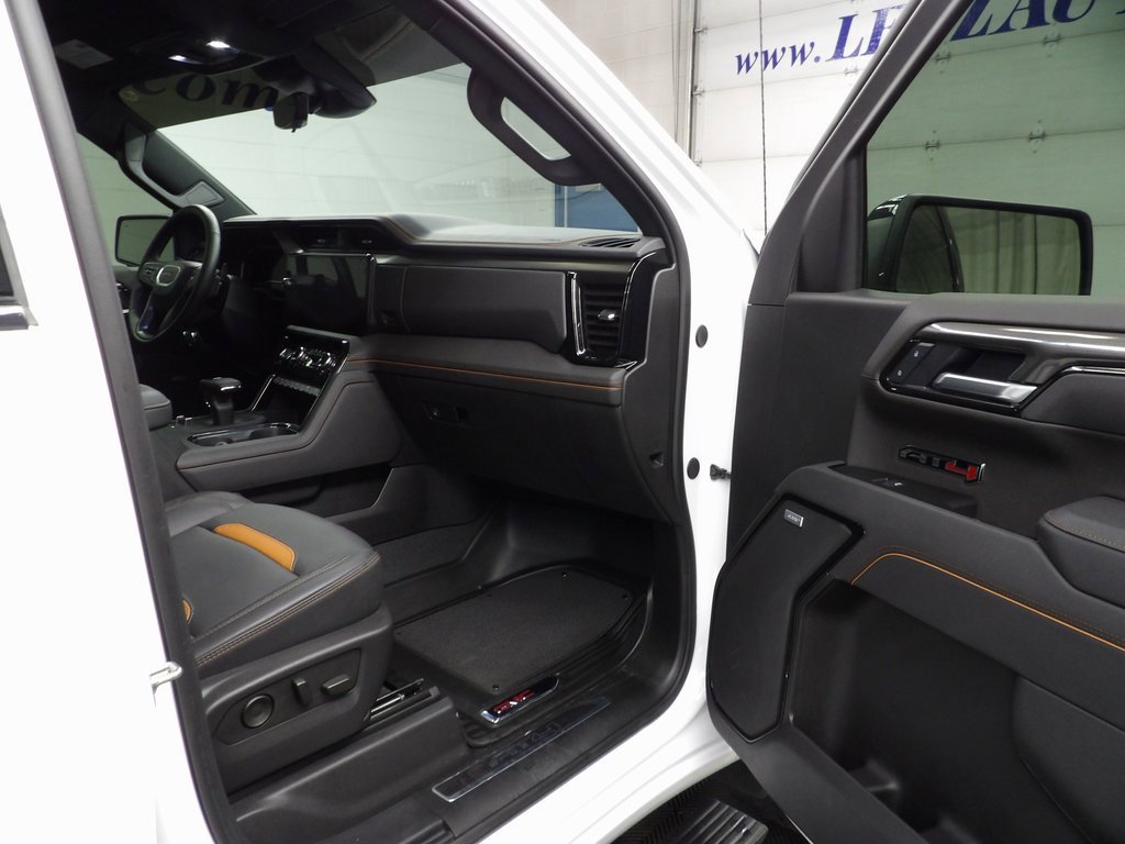 Used 2025 GMC Sierra 1500 AT4 w/ Technology Package image 31
