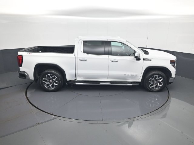 Certified 2023 GMC Sierra 1500 SLT w/ SLT Premium Plus Package AWD/4WD image 16