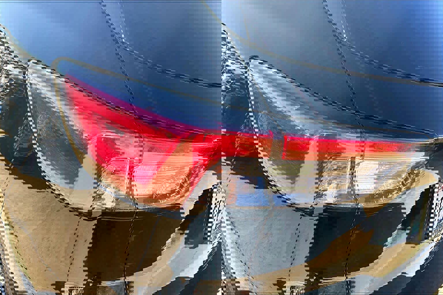 Used 2022 Ford Escape SE w/ SE Sport Appearance Package image 29