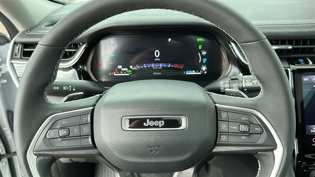 Used 2023 Jeep Grand Cherokee 30th Anniversary image 15