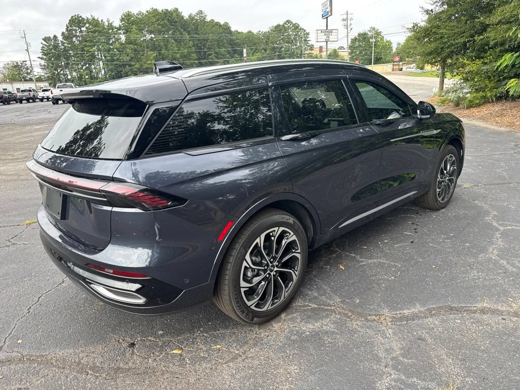 Used 2024 Lincoln Nautilus Reserve AWD/4WD image 5