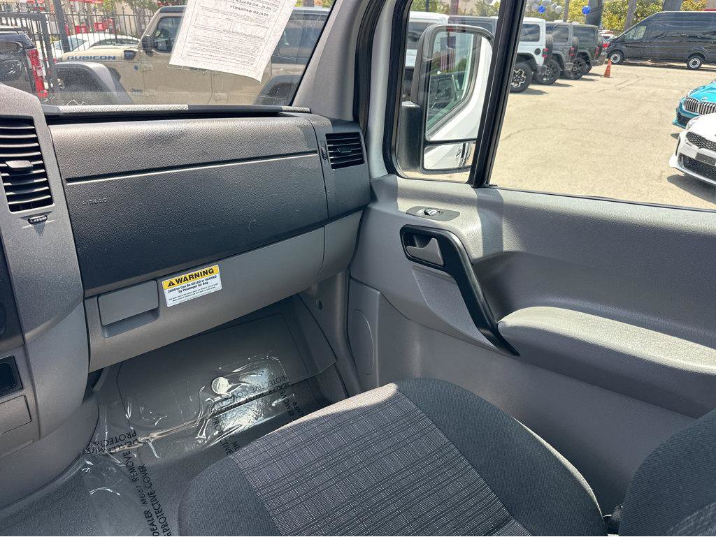 Used 2015 Mercedes-Benz Sprinter 2500 image 16