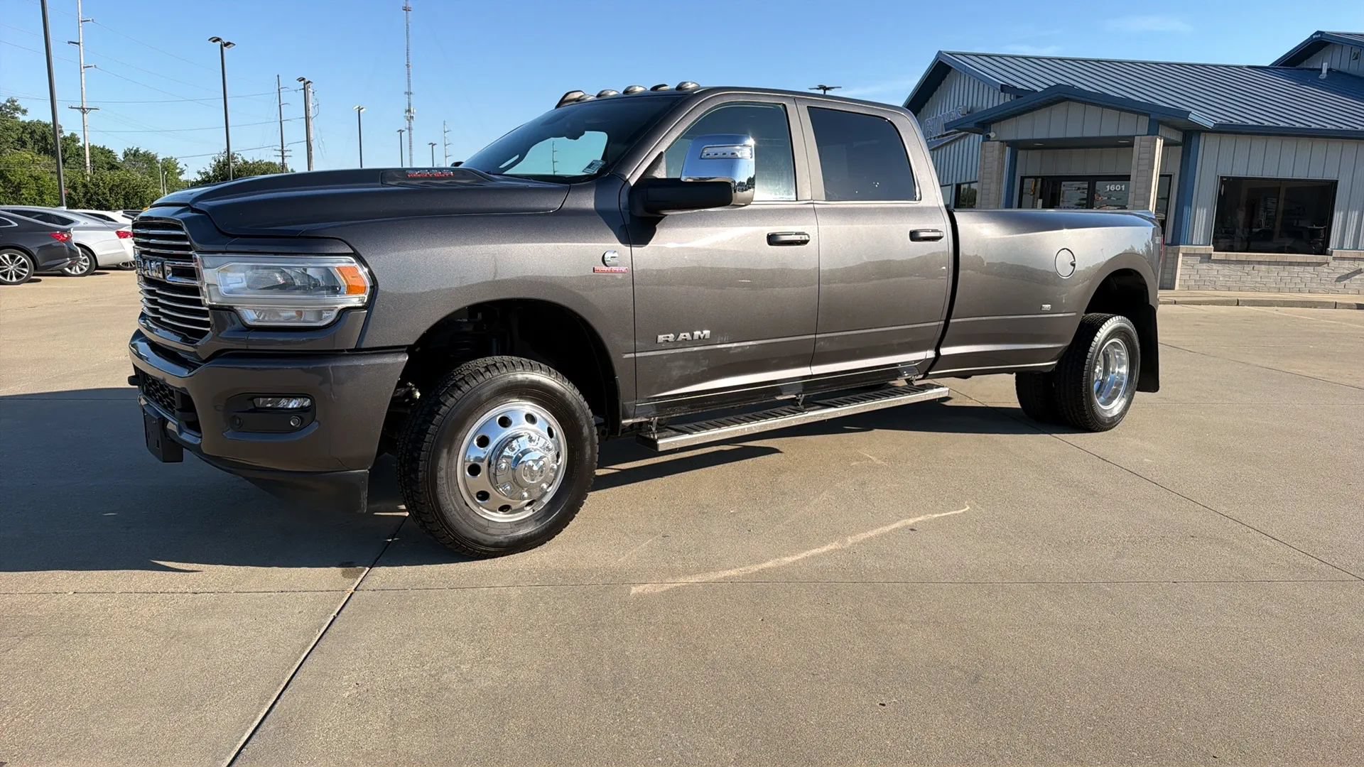 Used 2023 RAM 3500 Laramie AWD/4WD image 5