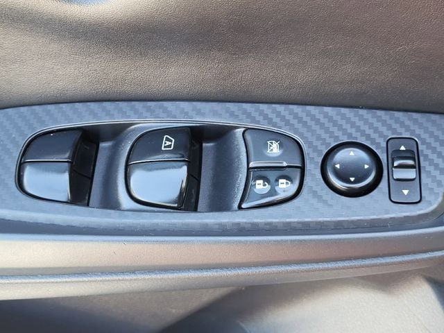 Certified 2021 Nissan Sentra SV FWD image 8
