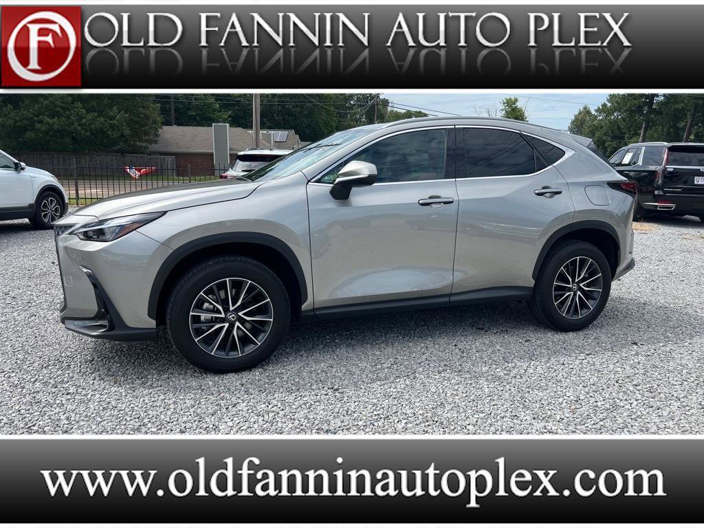 Used 2025 Lexus NX 250 FWD w/ Towing Package (2000 Lbs) image 1