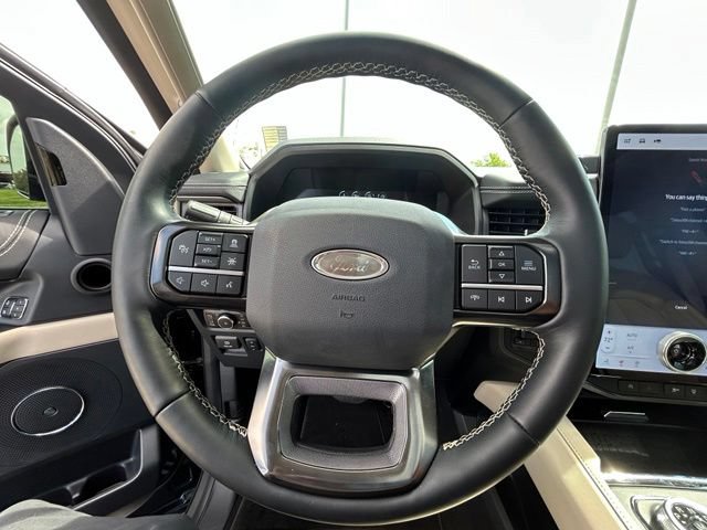 Used 2024 Ford Expedition Max Platinum AWD/4WD image 13