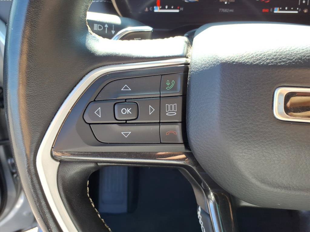 Used 2021 Jeep Grand Cherokee L Laredo w/ Luxury Tech Group I AWD/4WD image 18
