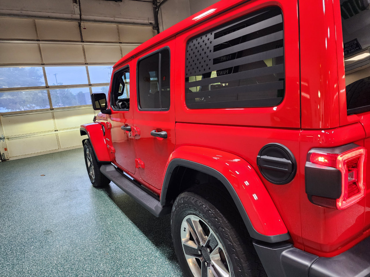Used 2020 Jeep Wrangler Unlimited Sahara image 10