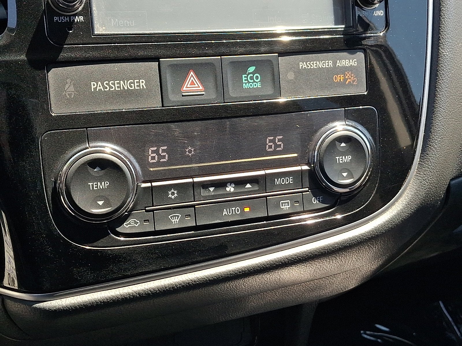 Used 2018 Mitsubishi Outlander ES AWD/4WD image 16