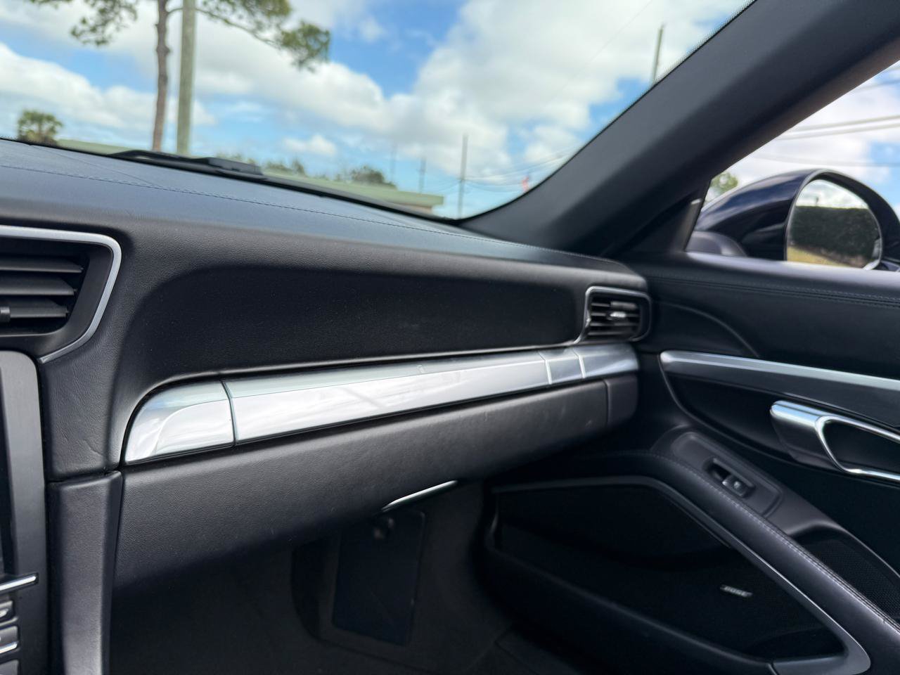 Used 2015 Porsche 911 Carrera S image 37