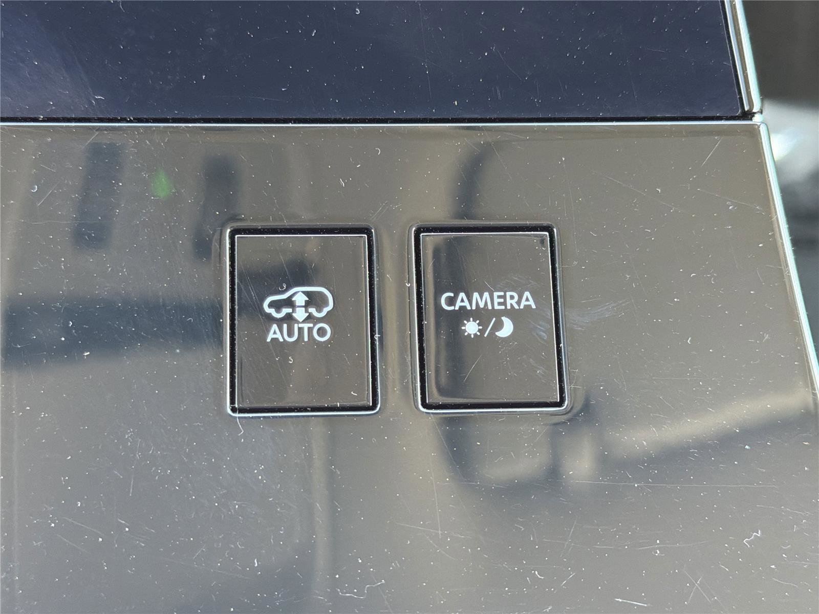 Used 2025 INFINITI QX80 Sensory AWD/4WD image 17