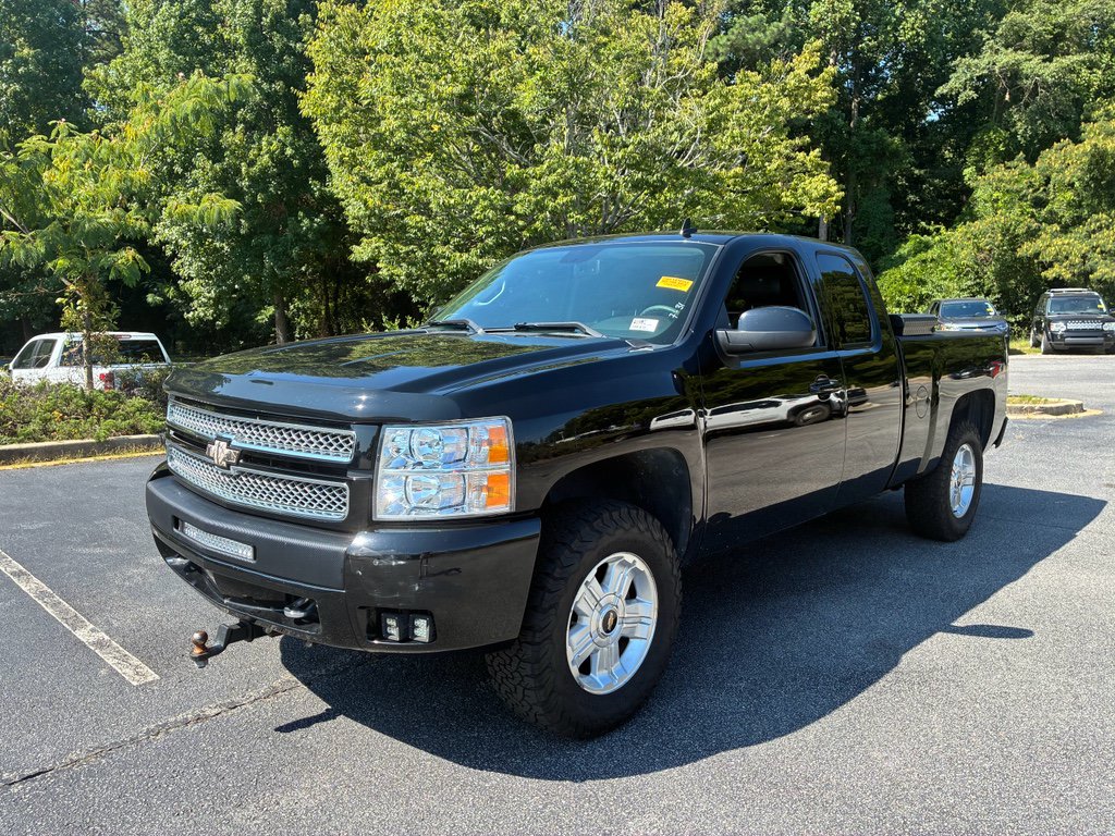 Used 2013 Chevrolet Silverado 1500 LT w/ All-Star Edition AWD/4WD image 2