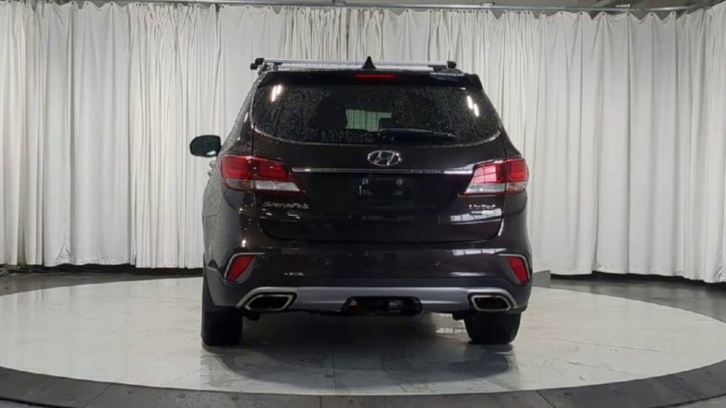 Used 2017 Hyundai Santa Fe Limited w/ Cargo Package AWD/4WD image 9