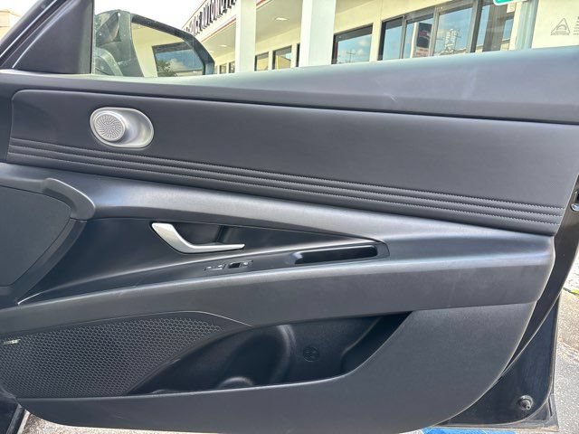 Used 2024 Hyundai Elantra Limited FWD image 54