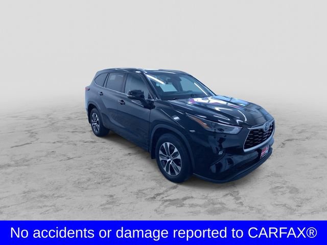 Used 2022 Toyota Highlander XLE image 3