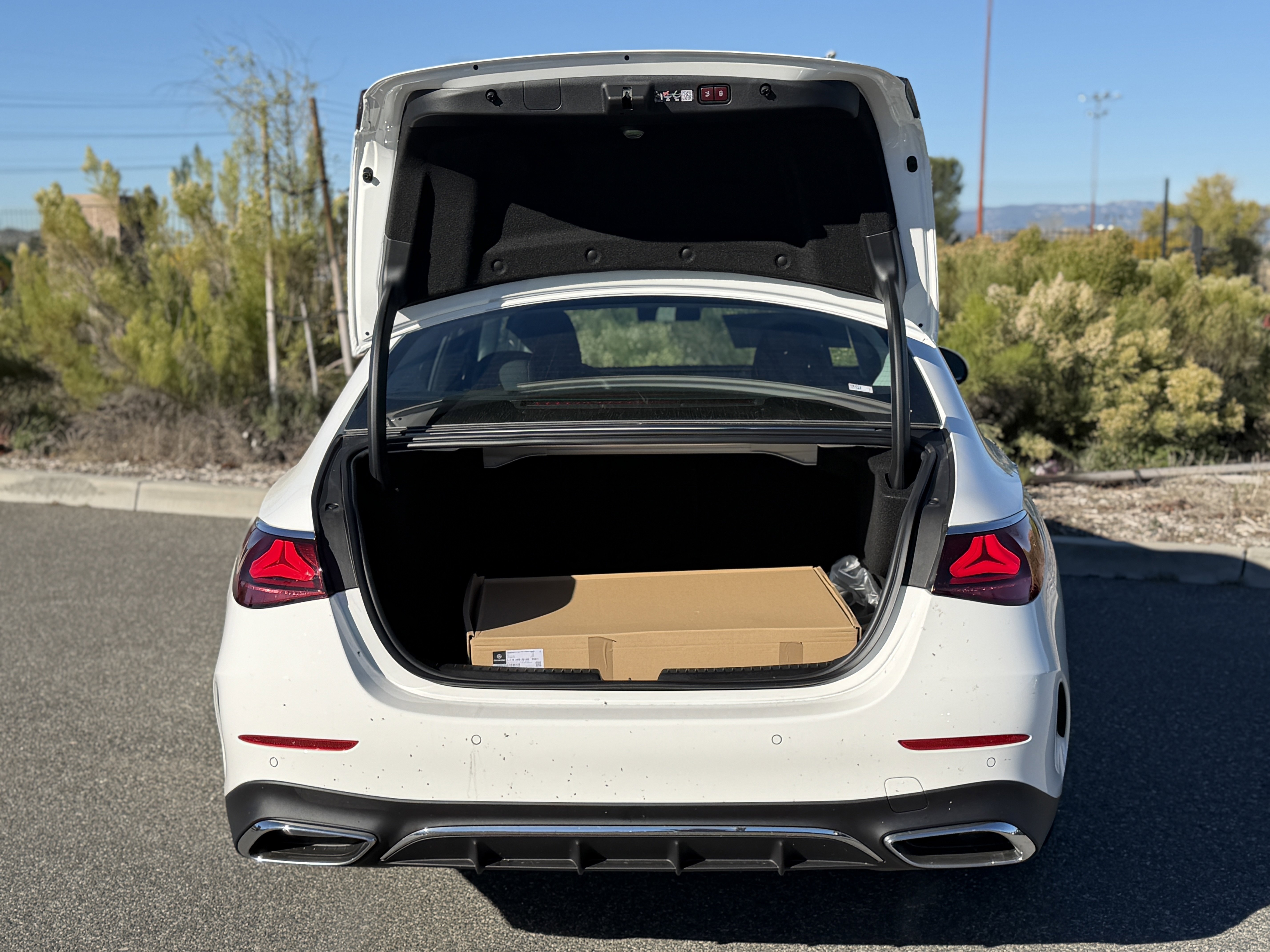 New 2026 Mercedes-Benz E 350 4MATIC Sedan image 13