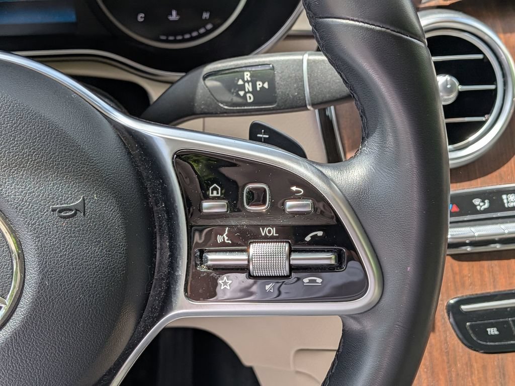 Used 2022 Mercedes-Benz GLC 300 4MATIC w/ Premium Package Lite image 18