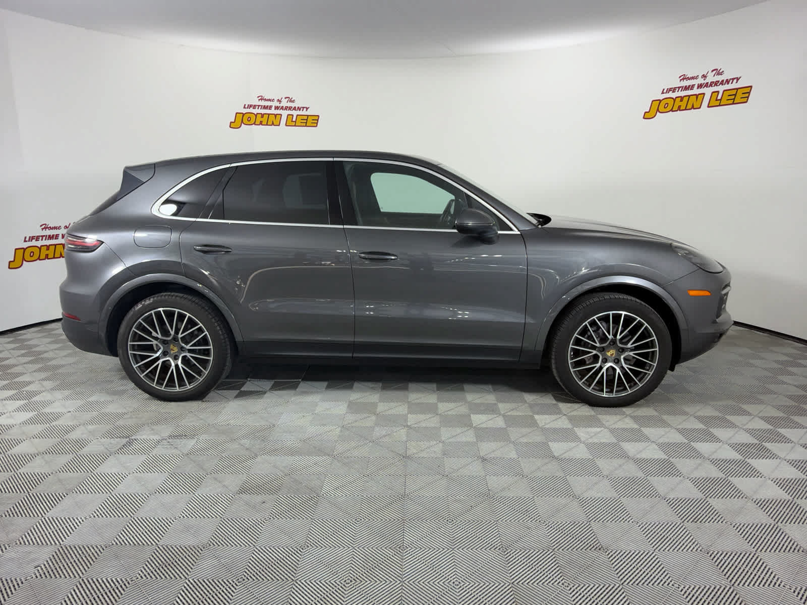 Used 2019 Porsche Cayenne AWD/4WD image 7