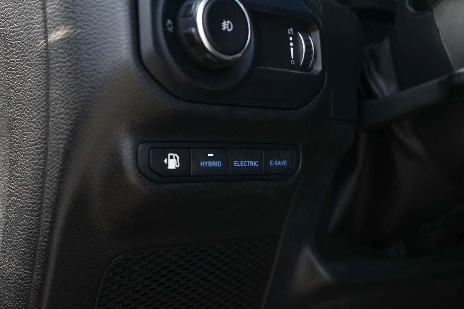 Used 2023 Jeep Wrangler Unlimited w/ Cold Weather Group image 16