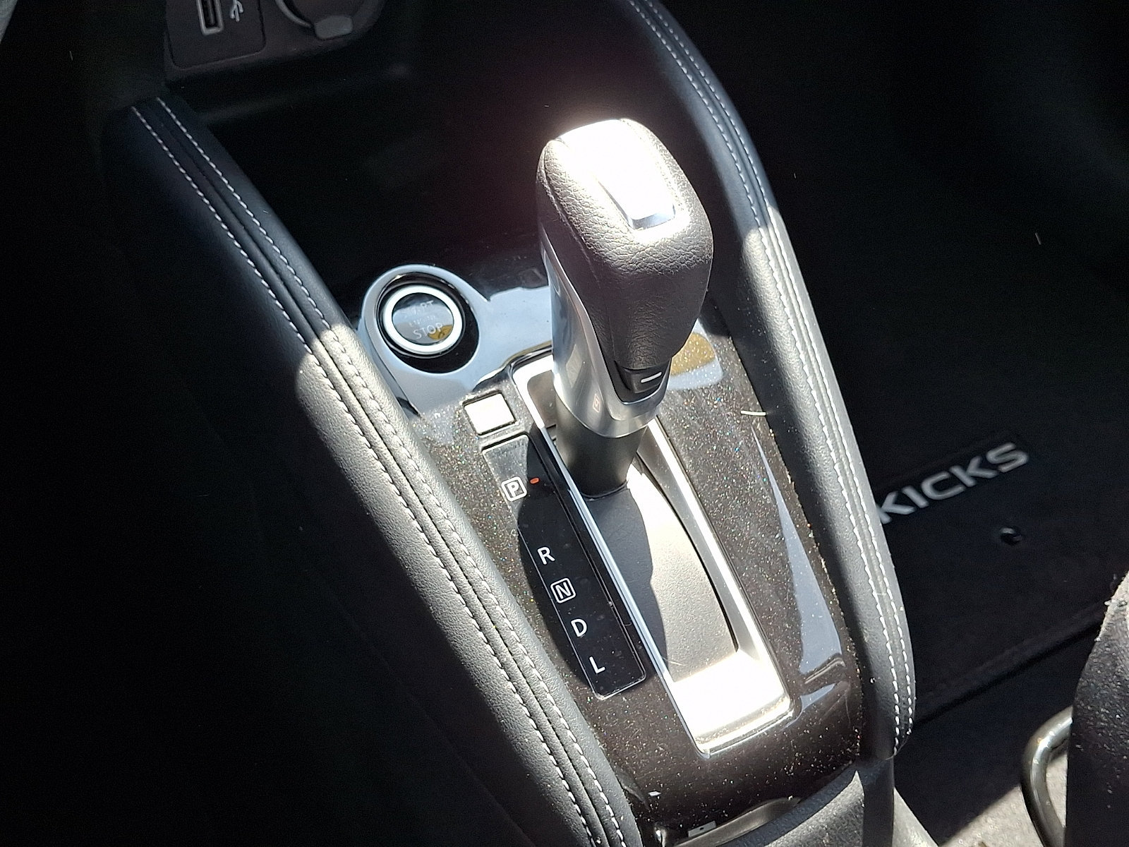 Used 2019 Nissan Kicks SV FWD image 15