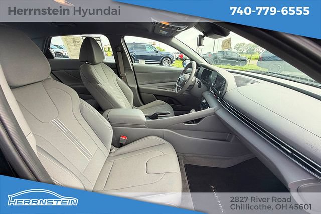 Certified 2025 Hyundai Elantra Sport FWD image 19