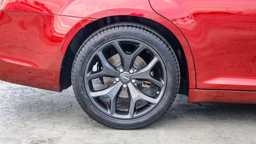 Used 2023 Chrysler 300 S image 12