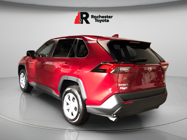 Used 2022 Toyota RAV4 LE AWD/4WD image 5