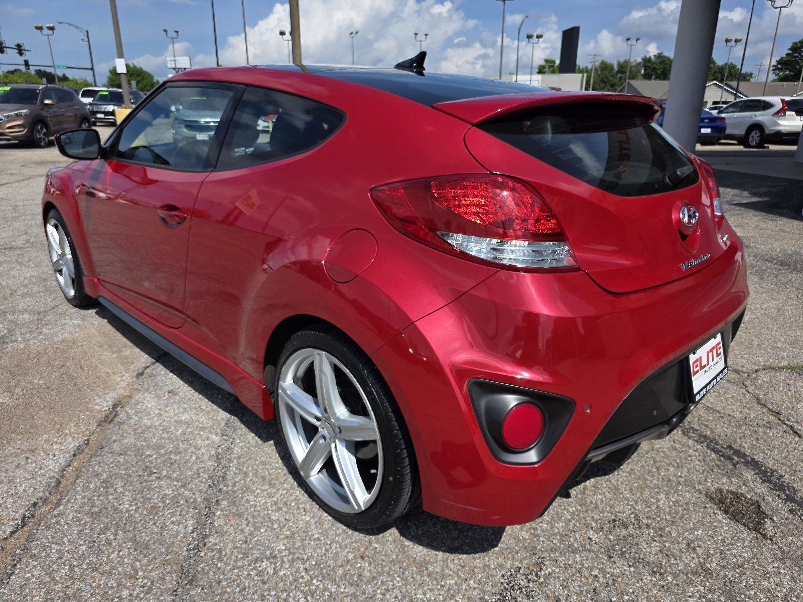 Used 2015 Hyundai Veloster Turbo w/ Option Group 04 FWD image 7