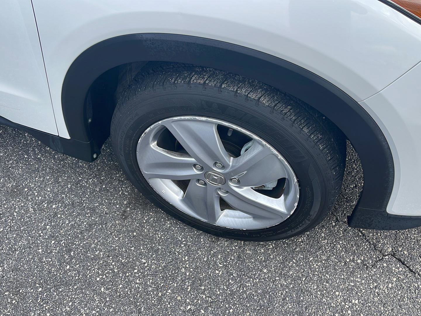 Used 2019 Honda HR-V EX image 4