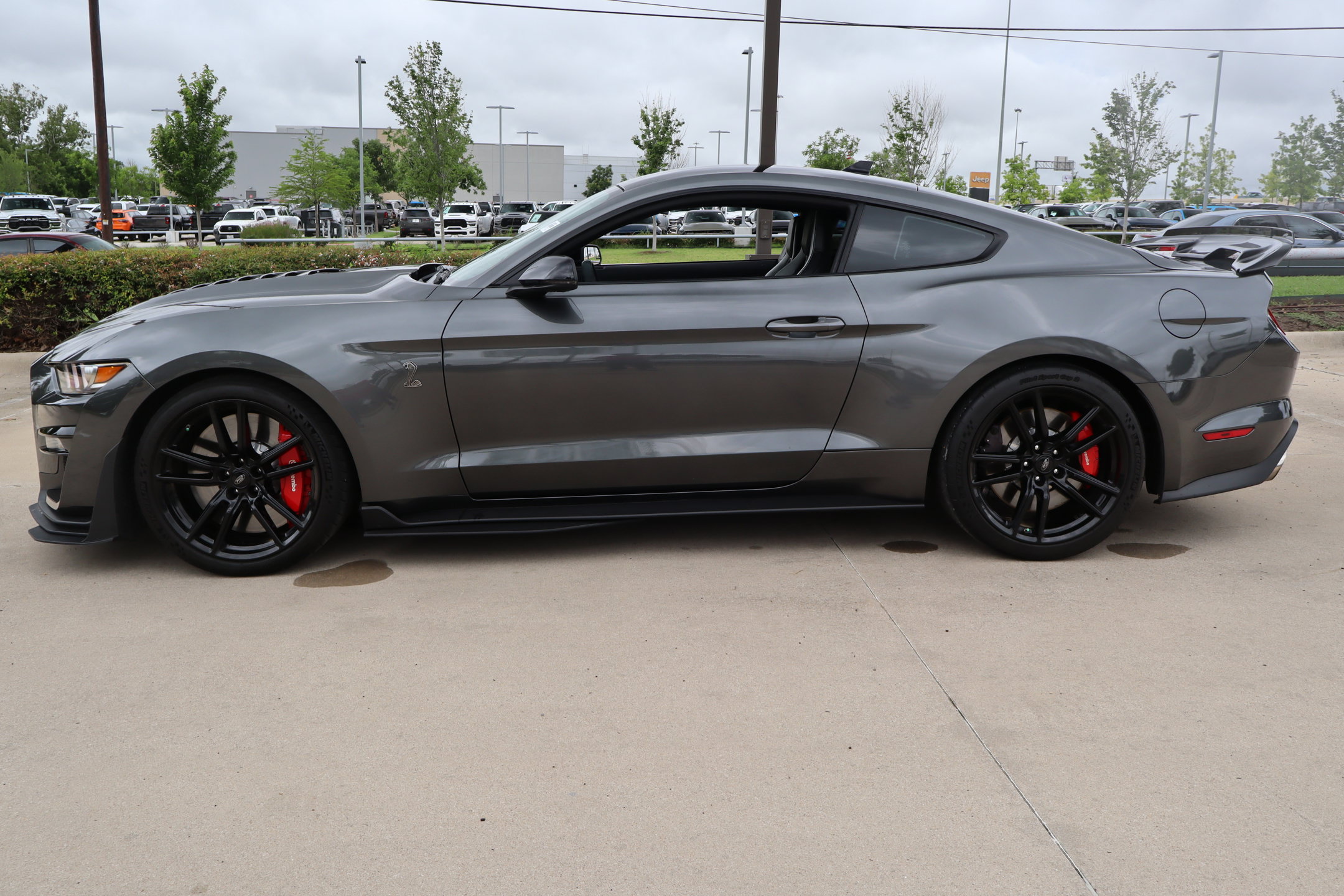 Used 2020 Ford Mustang Shelby GT500 w/ Technology Package RWD image 7