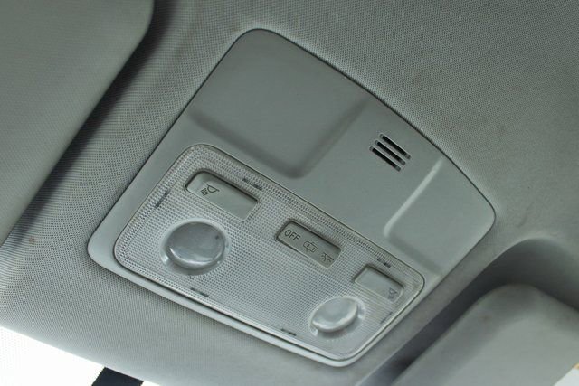 Used 2015 Toyota RAV4 LE AWD/4WD image 26