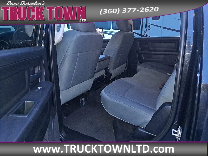 Used 2016 RAM 3500 Tradesman w/ Chrome Appearance Group AWD/4WD image 13