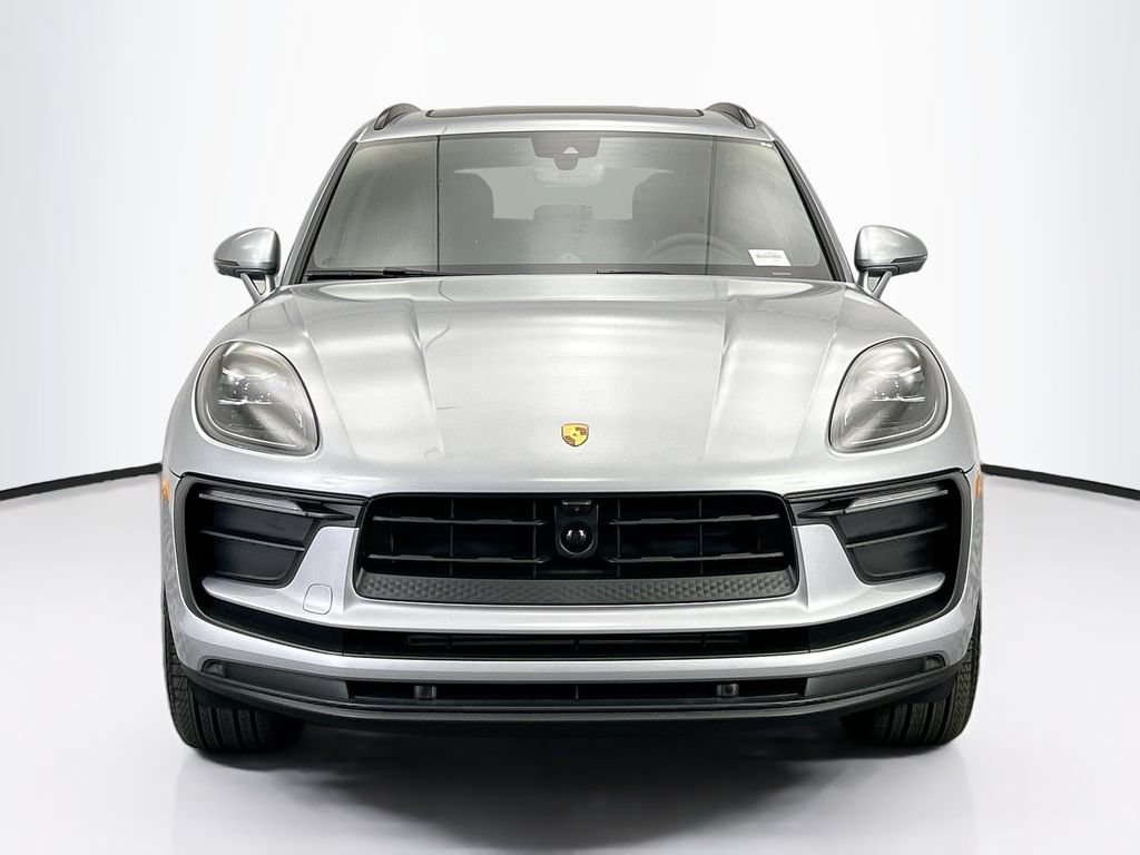 Used 2026 Porsche Macan AWD/4WD image 10