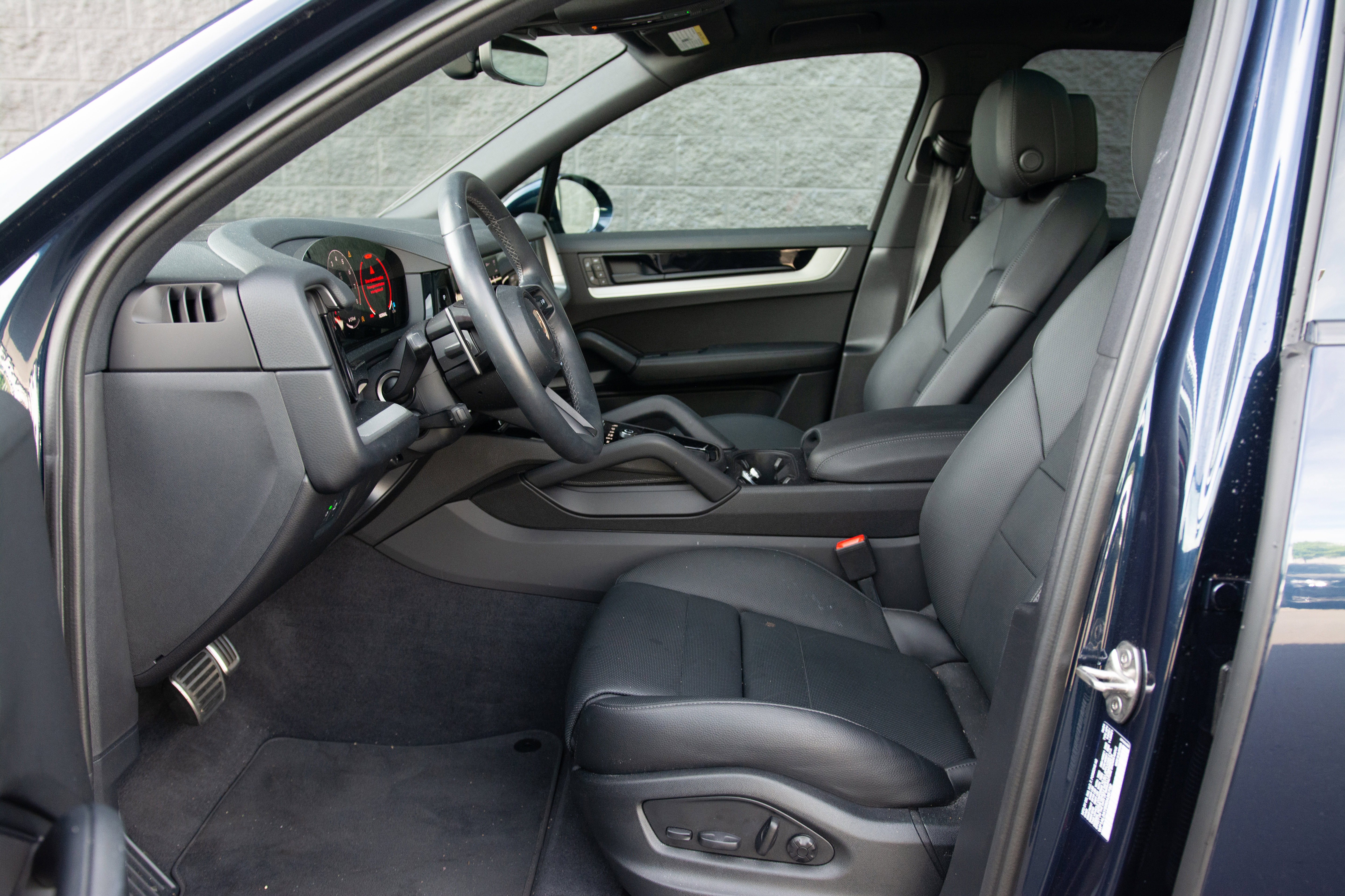 Certified 2025 Porsche Cayenne E-Hybrid image 15